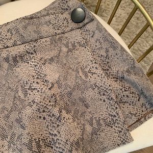 ZARA SKORT SNAKESKIN PRINT